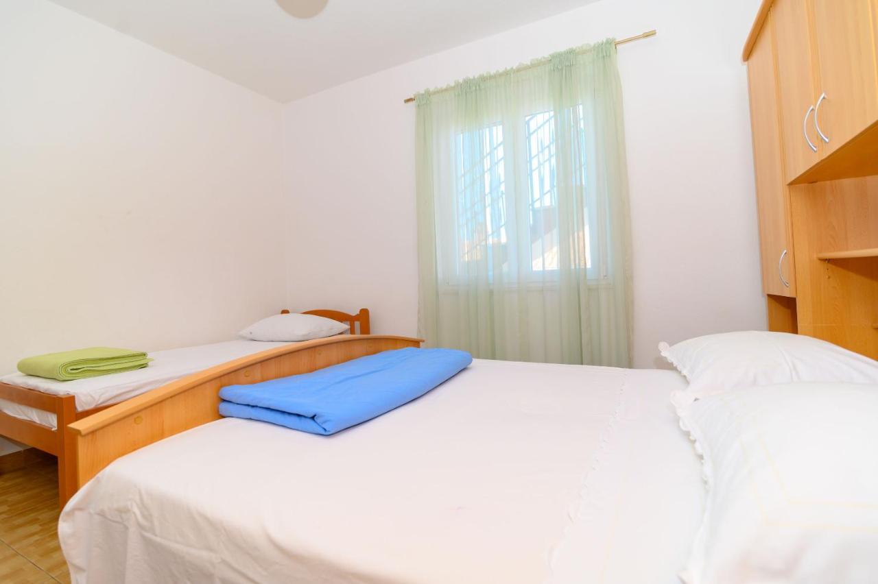 Apartments Vice Trogir Exterior photo