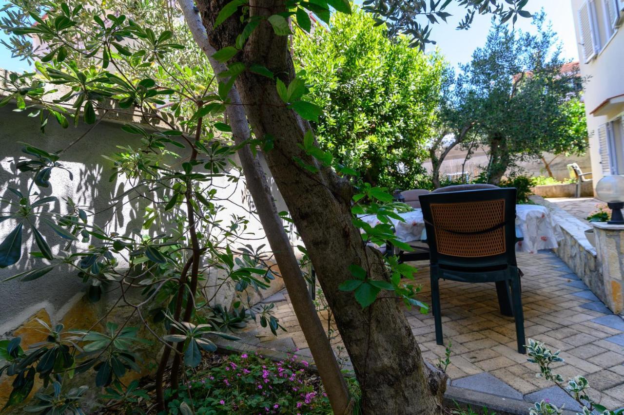 Apartments Vice Trogir Exterior photo