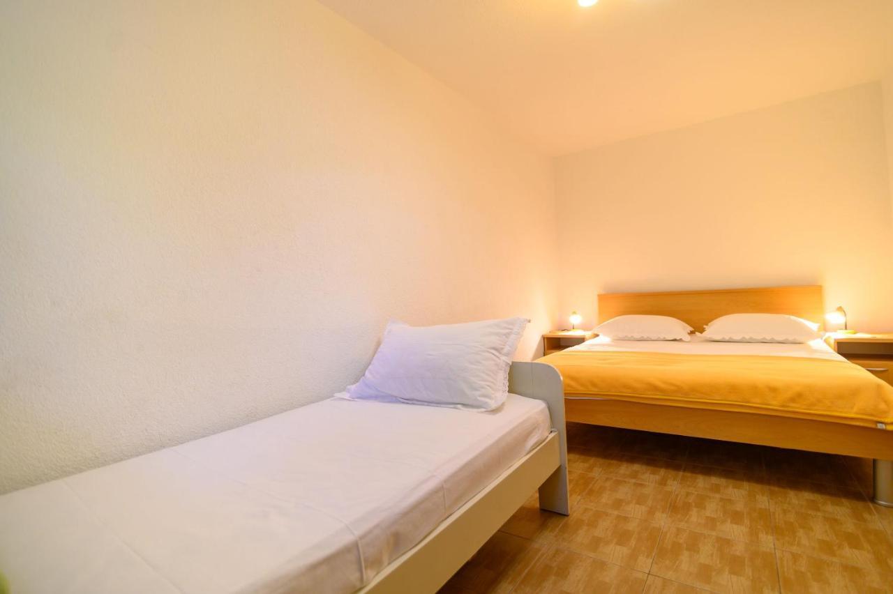 Apartments Vice Trogir Exterior photo
